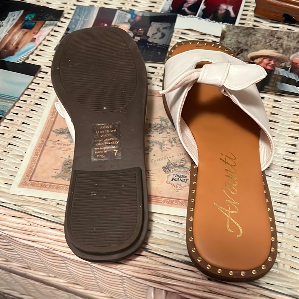Women’s sandals
